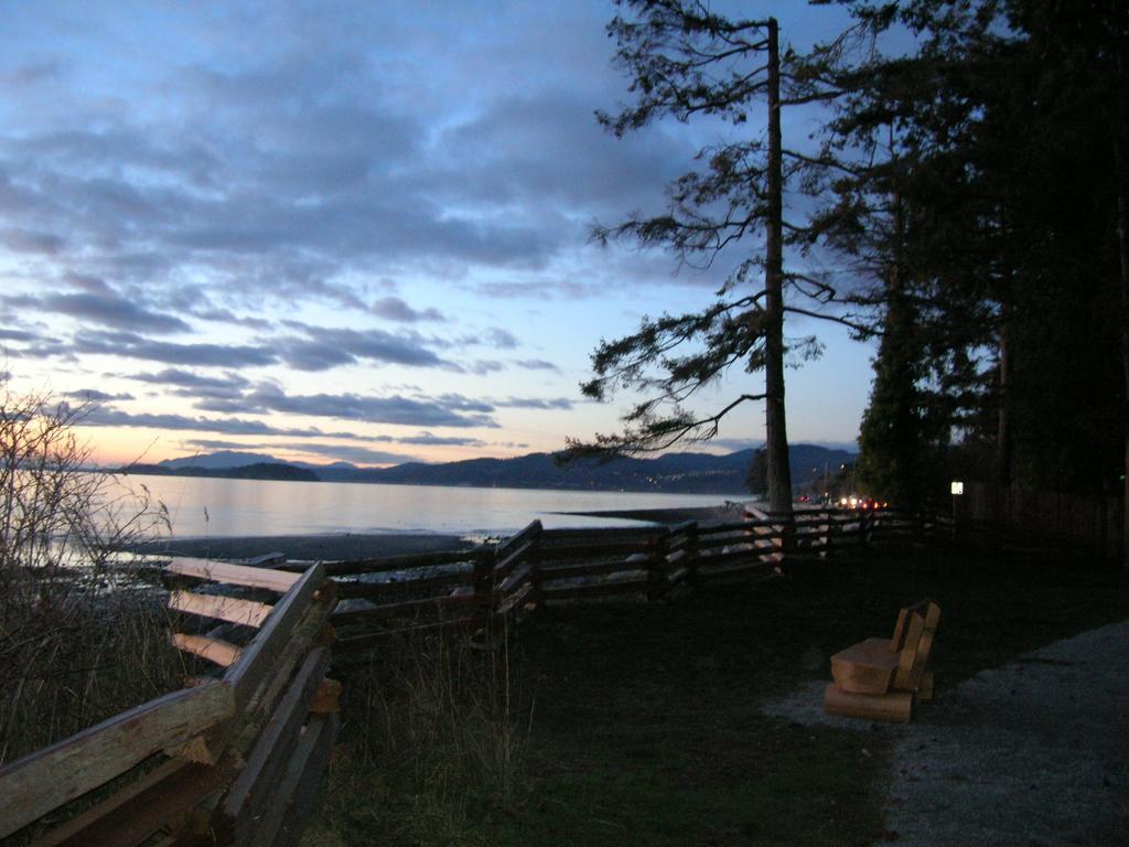 Davis Bay Bed & Breakfast シーシェルト エクステリア 写真