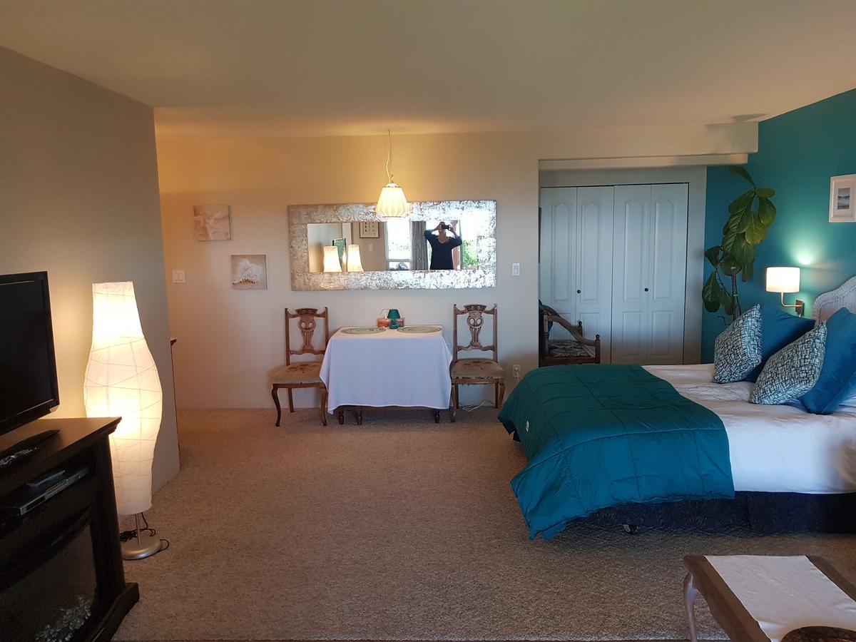 Davis Bay Bed & Breakfast シーシェルト エクステリア 写真